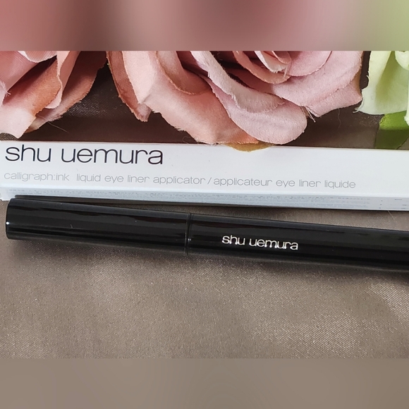 shu uemura calligraphy:ink liquid eye liner applicator - Picture 1 of 3